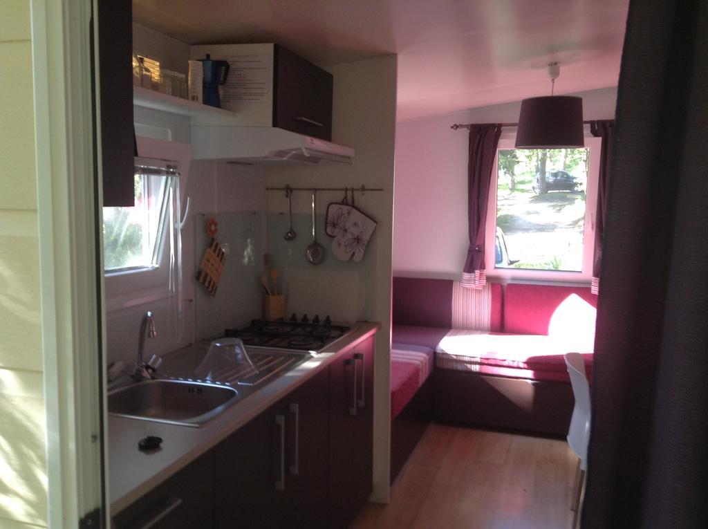Hôtel Camping Pineta à Urbino Extérieur photo